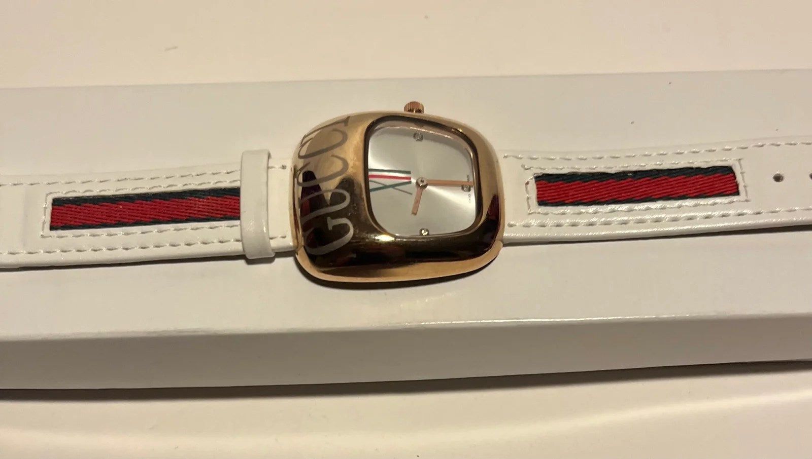 524680031